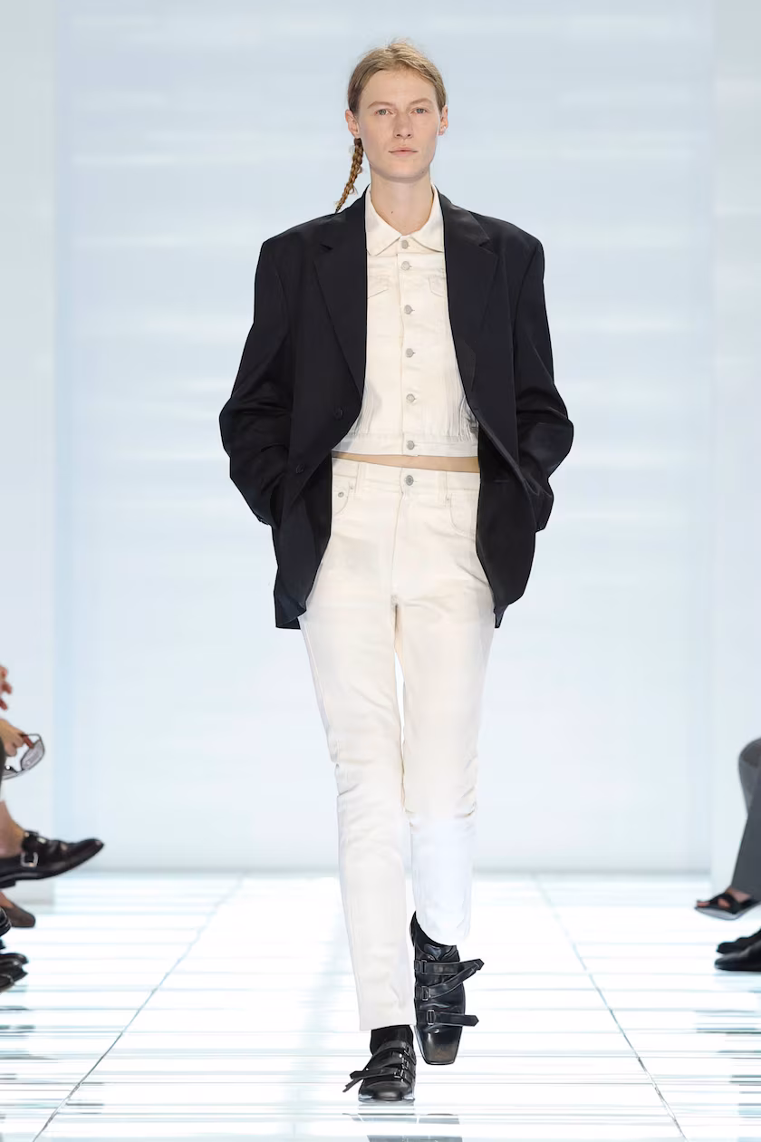 プラダ 2027年春夏 メンズコレクション ルック 1